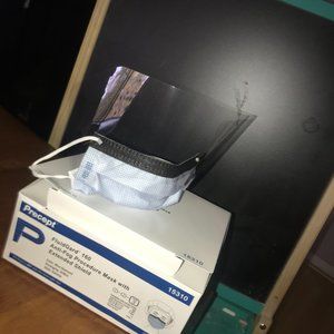 Precept FluidGard 160 Anti-Fog SurgicalMask w/ Ext